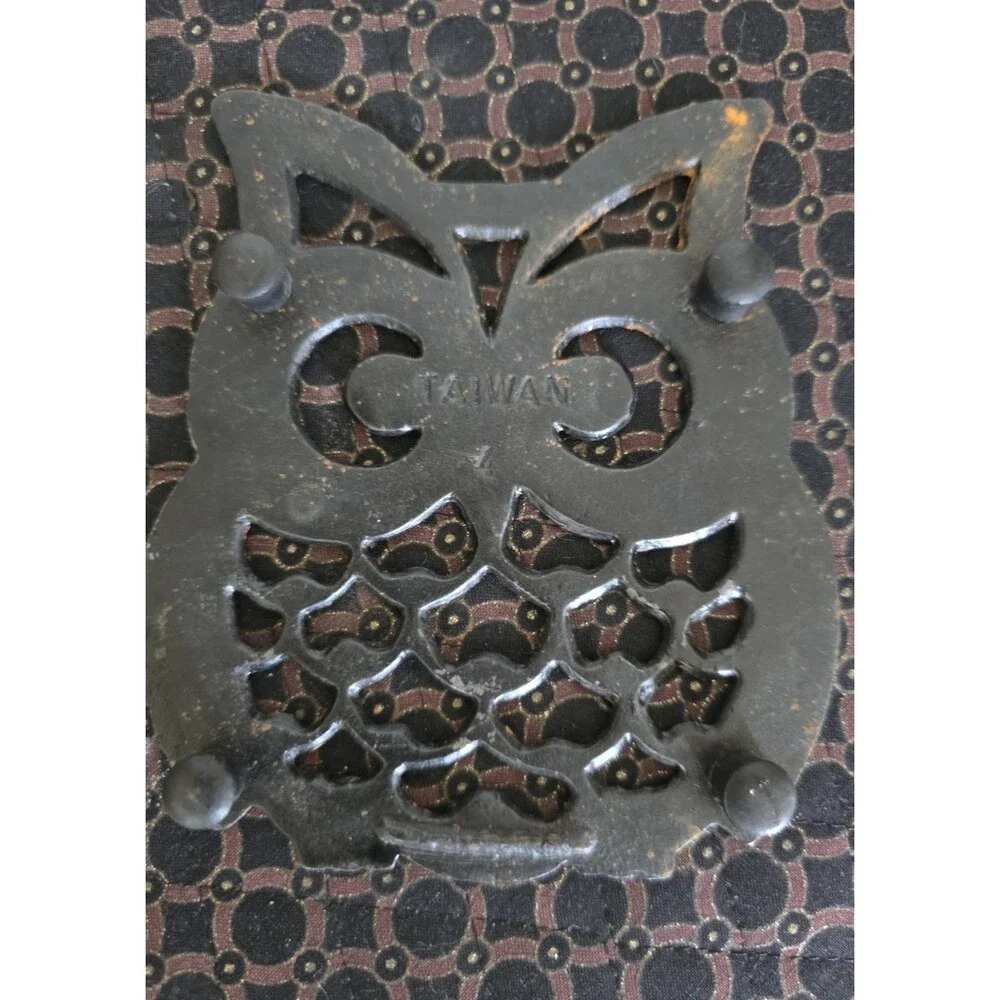 VINTAGE Cast Iron Trivet Coaster OWL Kitchen Ware 5½
